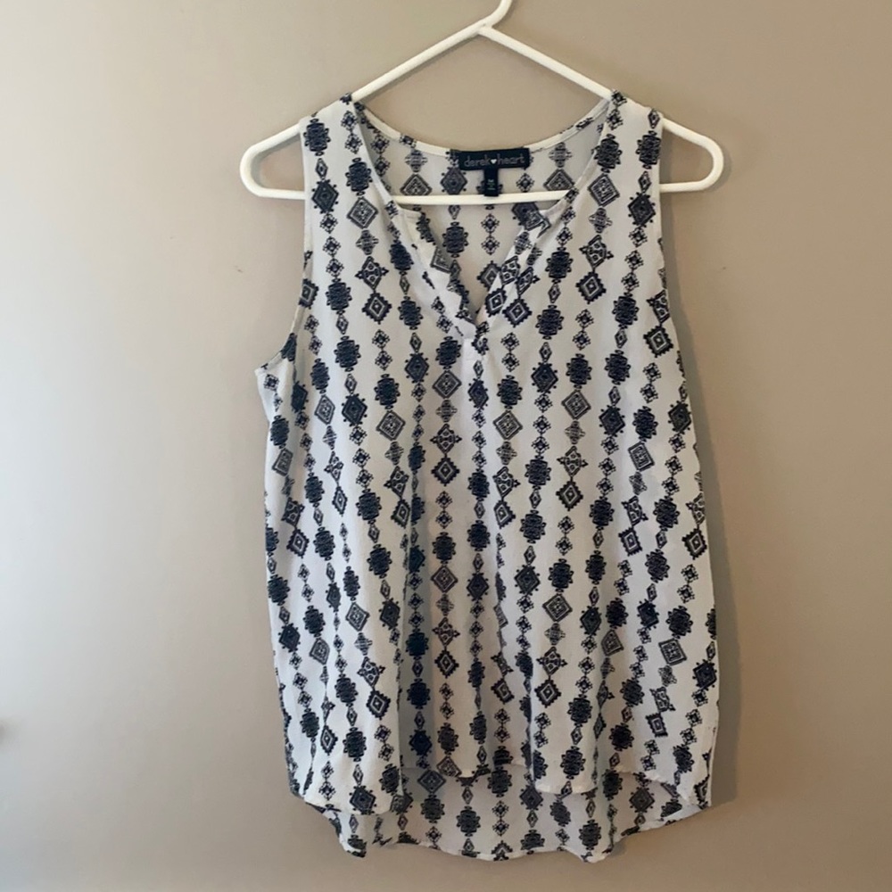 Patterned sleeveless top